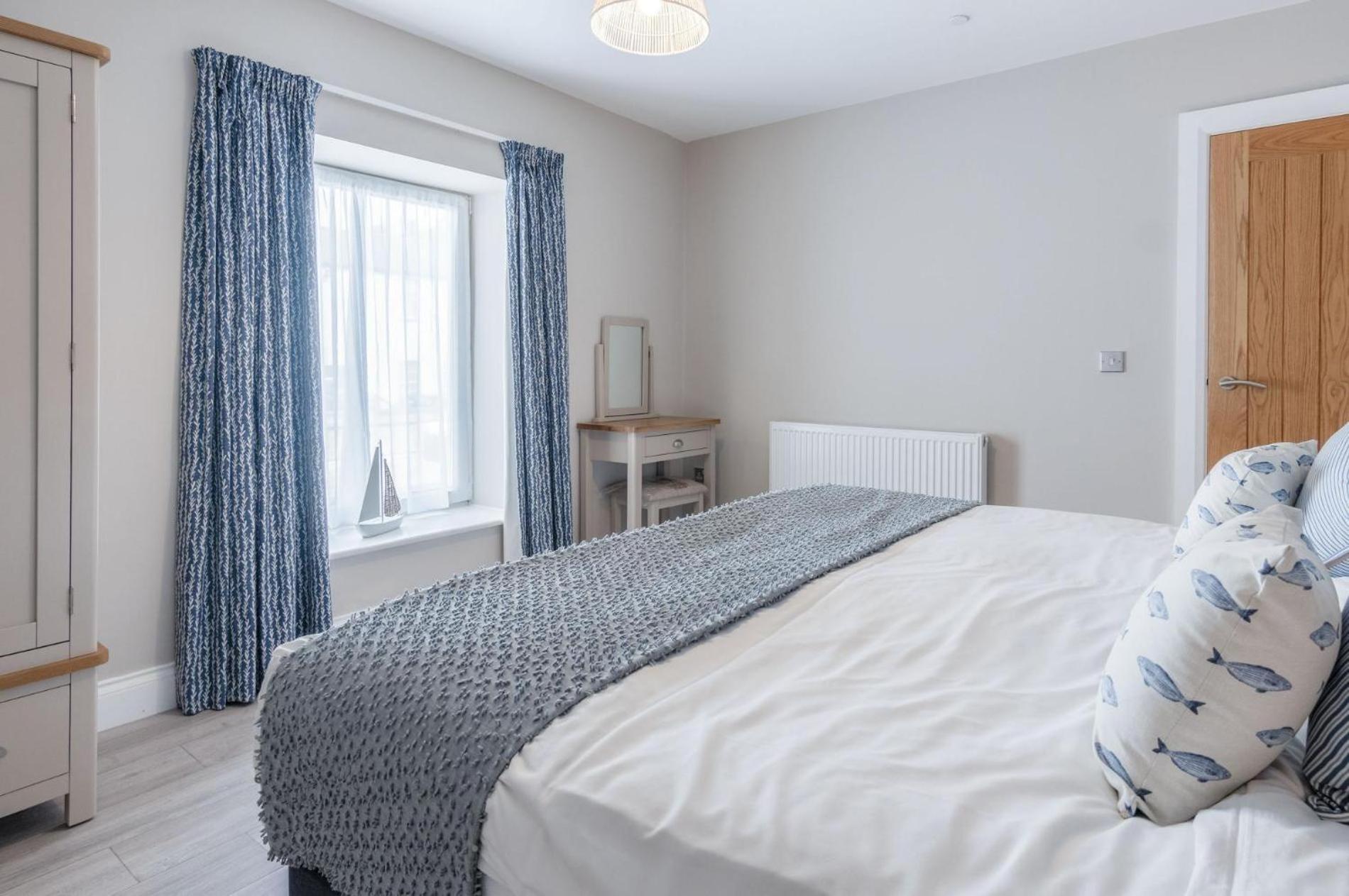 Haven View - 2 Bedroom Apartment - Milford Haven Exterior photo