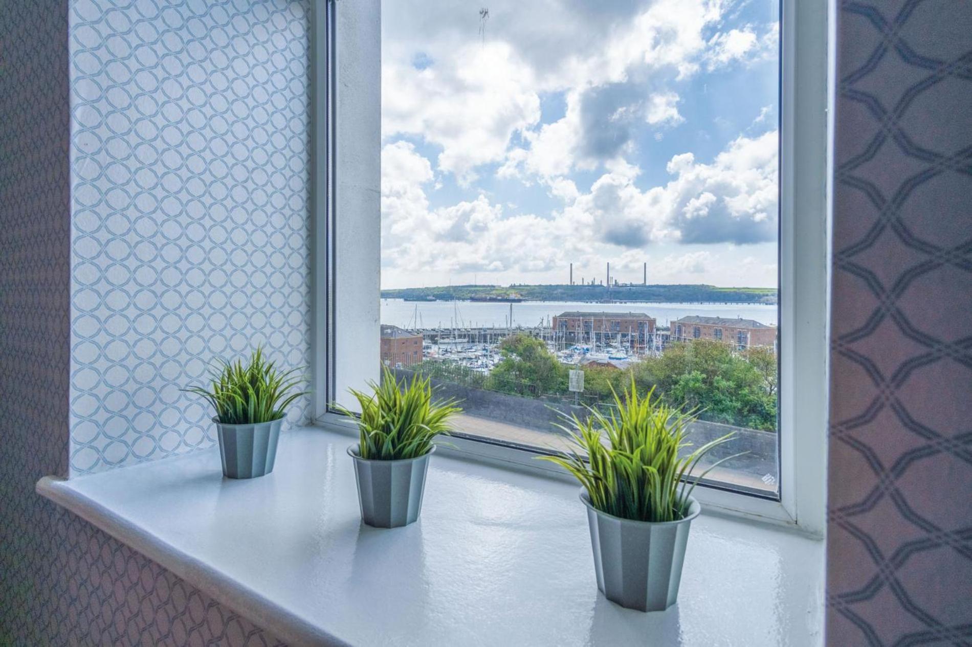 Haven View - 2 Bedroom Apartment - Milford Haven Exterior photo